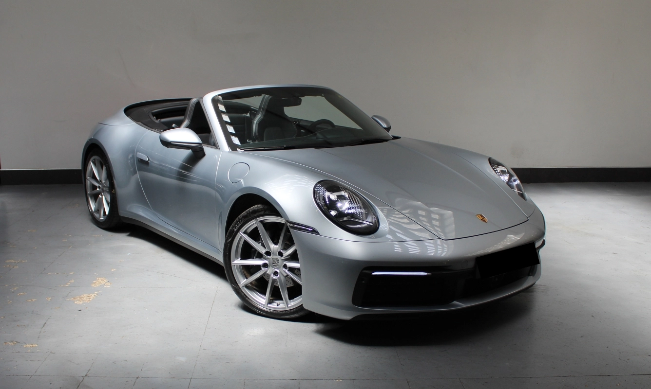 rent Porsche 911 Carrera 992 Cabrio rent Porsche 911 Carrera 992 Cabrio